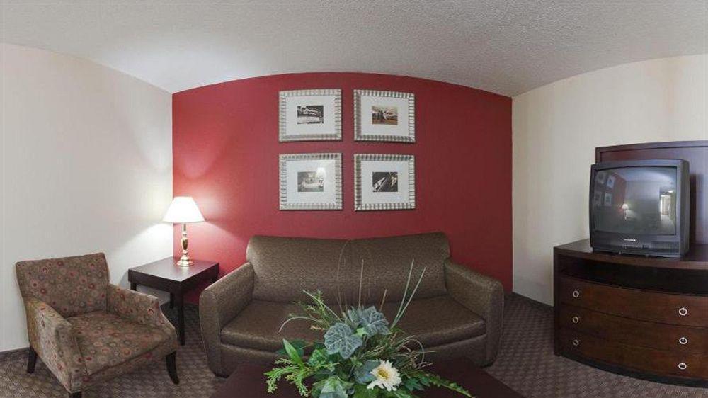 Holiday Inn & Suites Raleigh Cary By Ihg Экстерьер фото