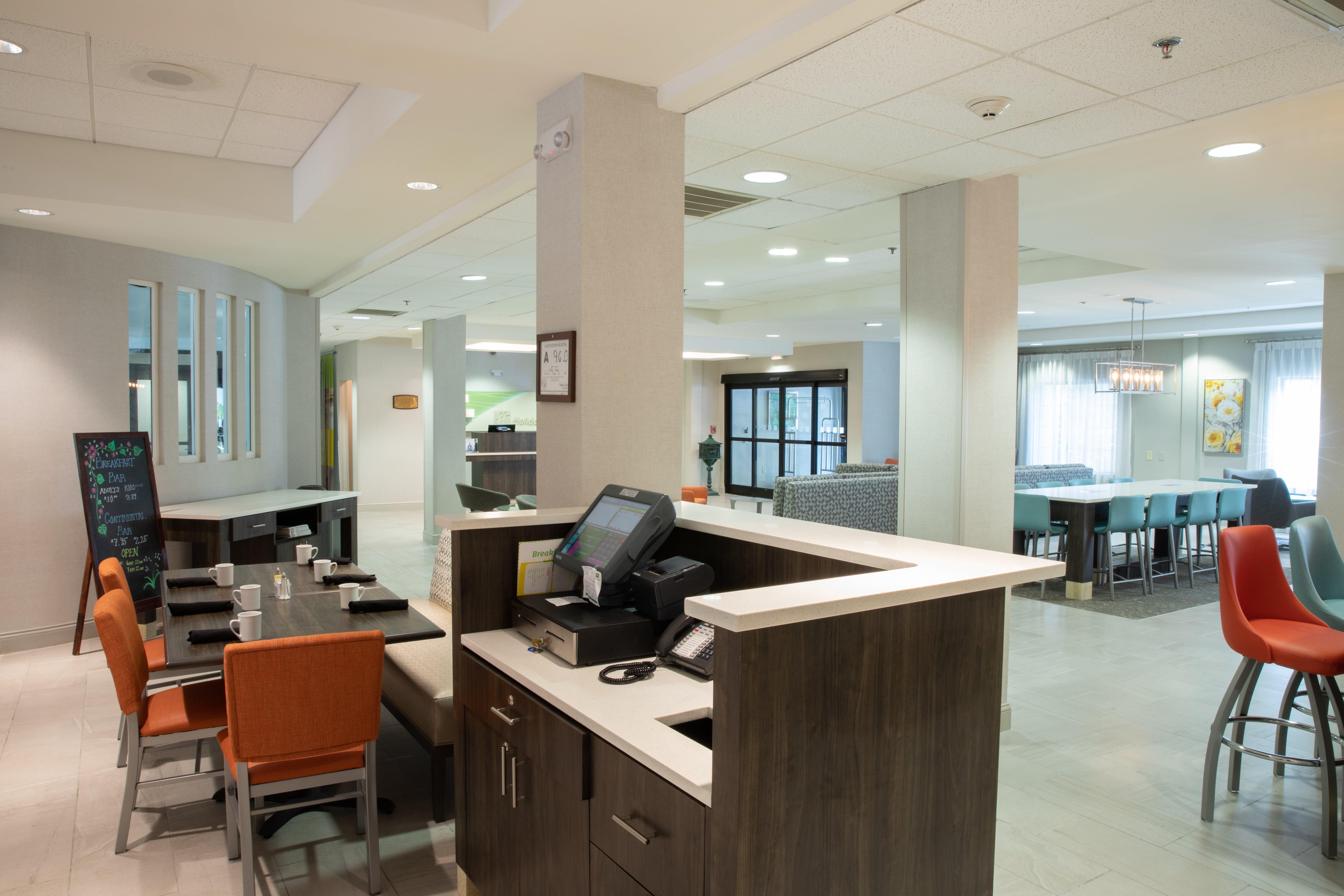 Holiday Inn & Suites Raleigh Cary By Ihg Экстерьер фото