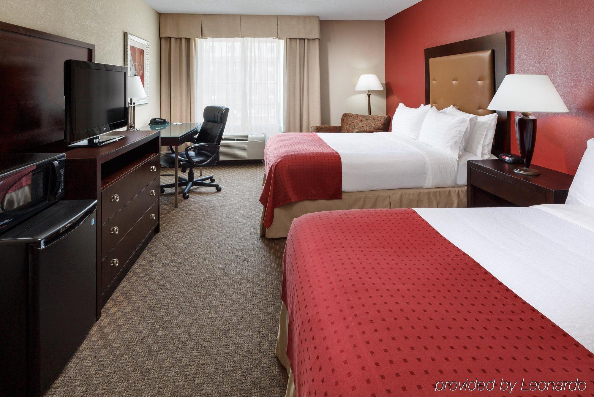 Holiday Inn & Suites Raleigh Cary By Ihg Экстерьер фото