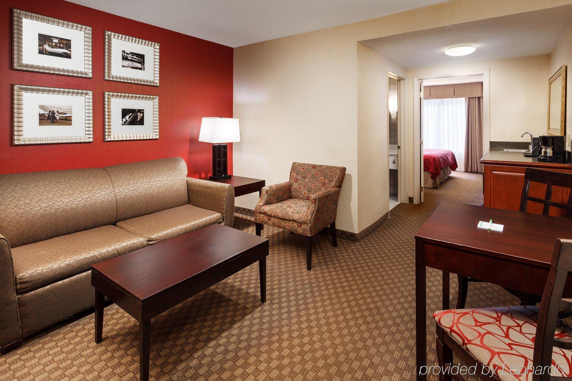 Holiday Inn & Suites Raleigh Cary By Ihg Экстерьер фото