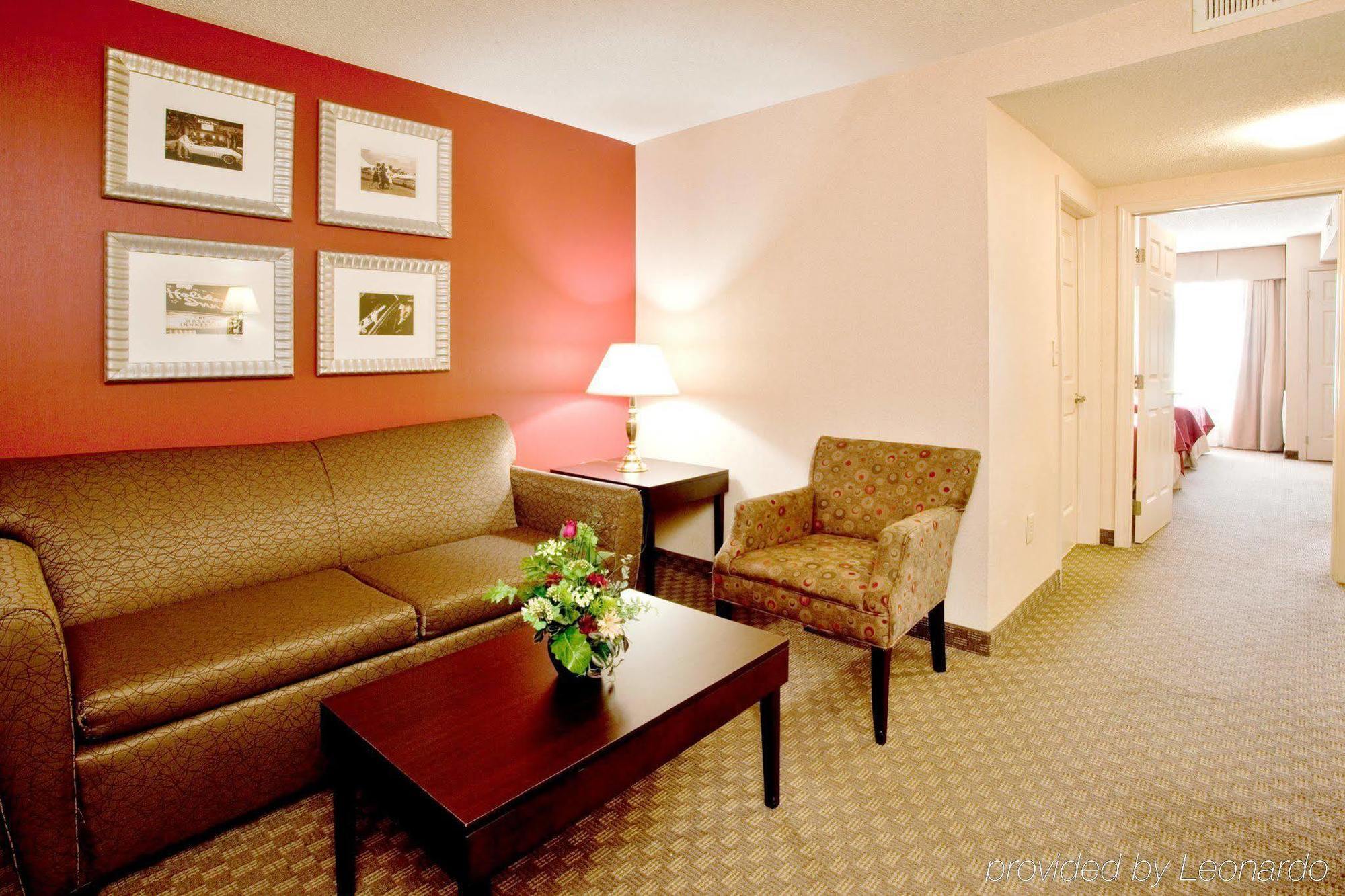 Holiday Inn & Suites Raleigh Cary By Ihg Экстерьер фото