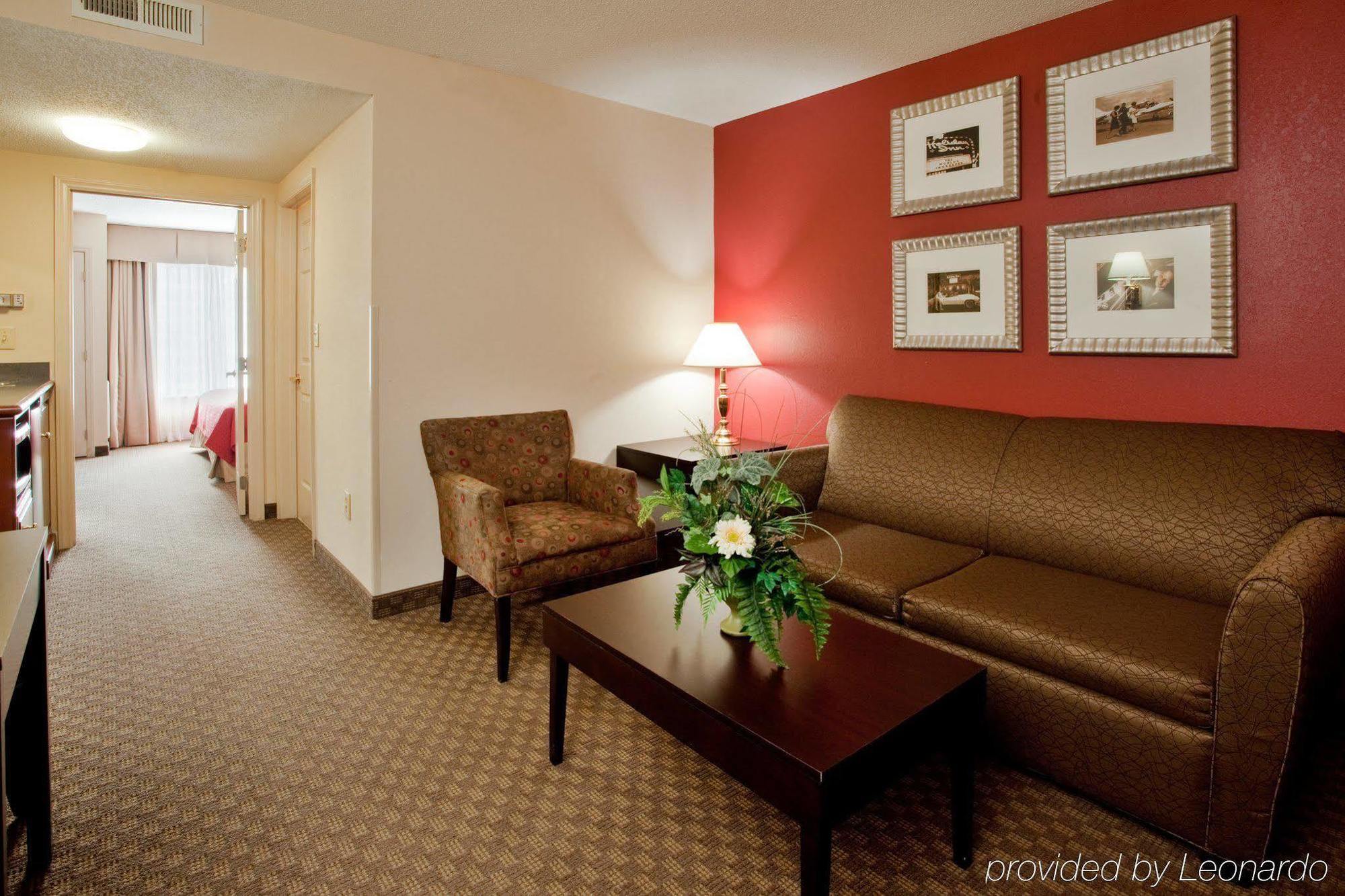 Holiday Inn & Suites Raleigh Cary By Ihg Экстерьер фото